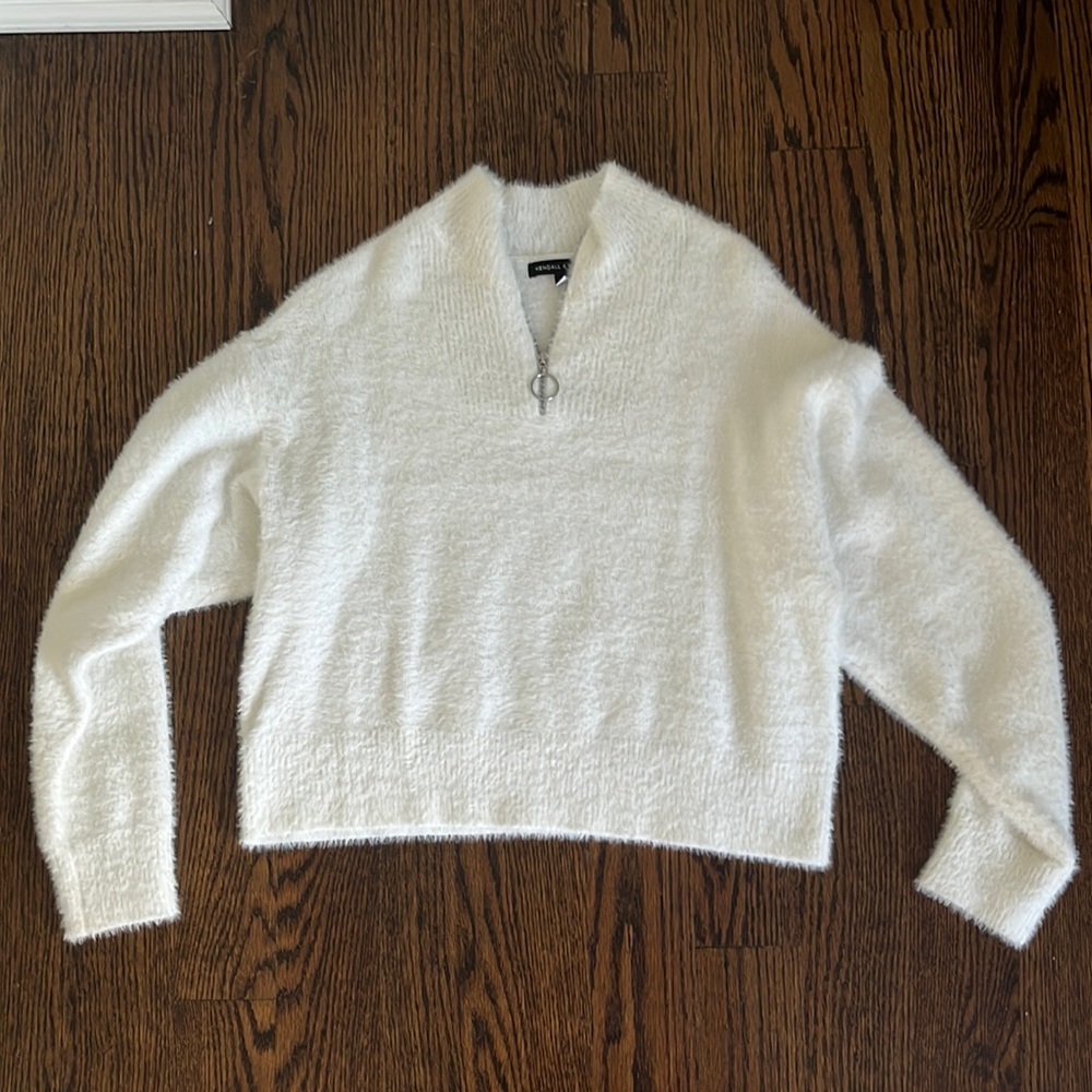 White Kendall and Kylie fuzzy quarter zip, size medium